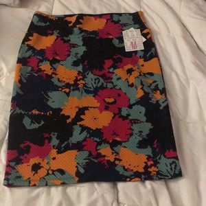 NWT Size M Lula Roe Cassie